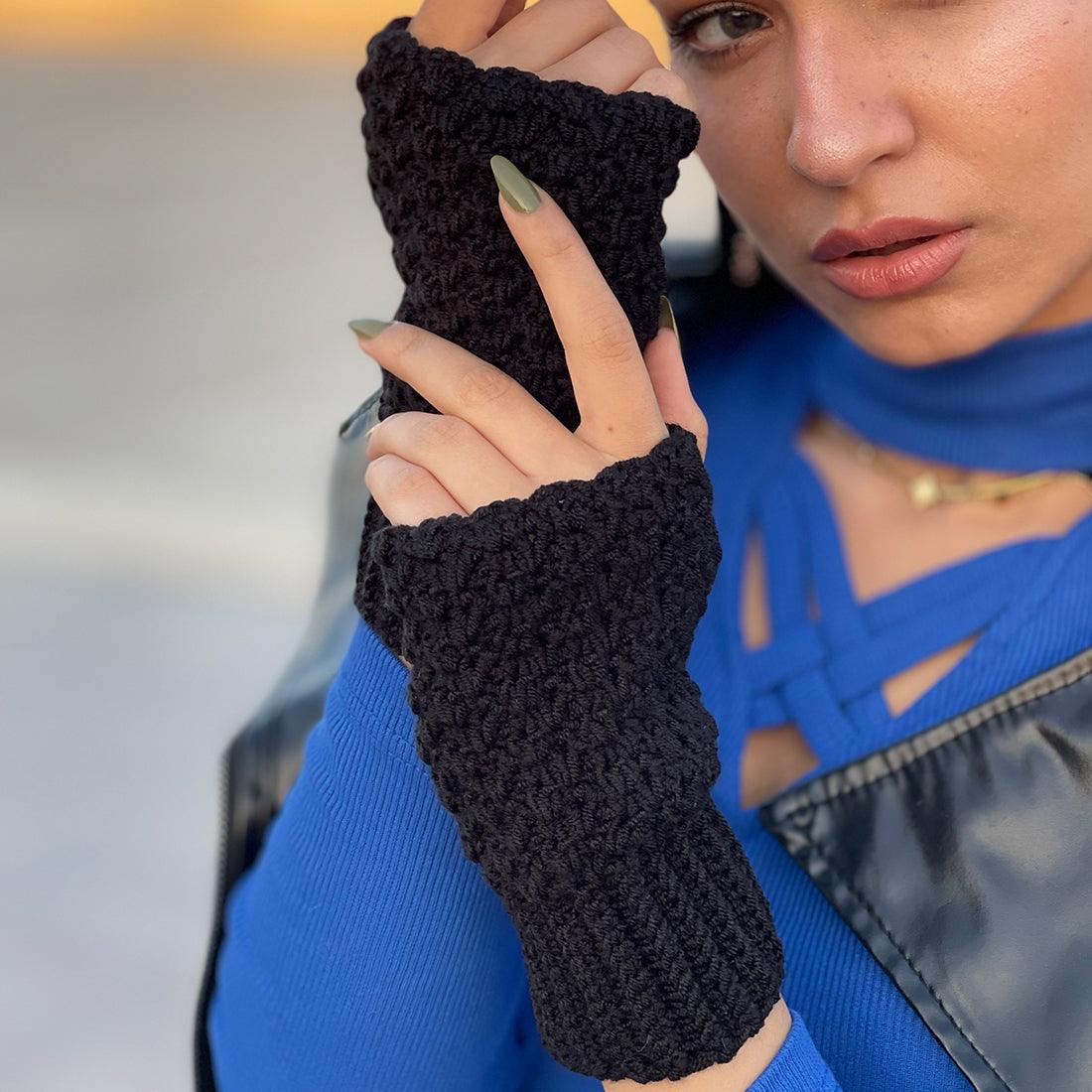 Playful Willow Fingerless - CANVAEGYPT