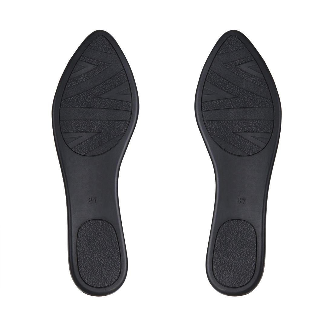 Rose Round Toe Shoe Line in black