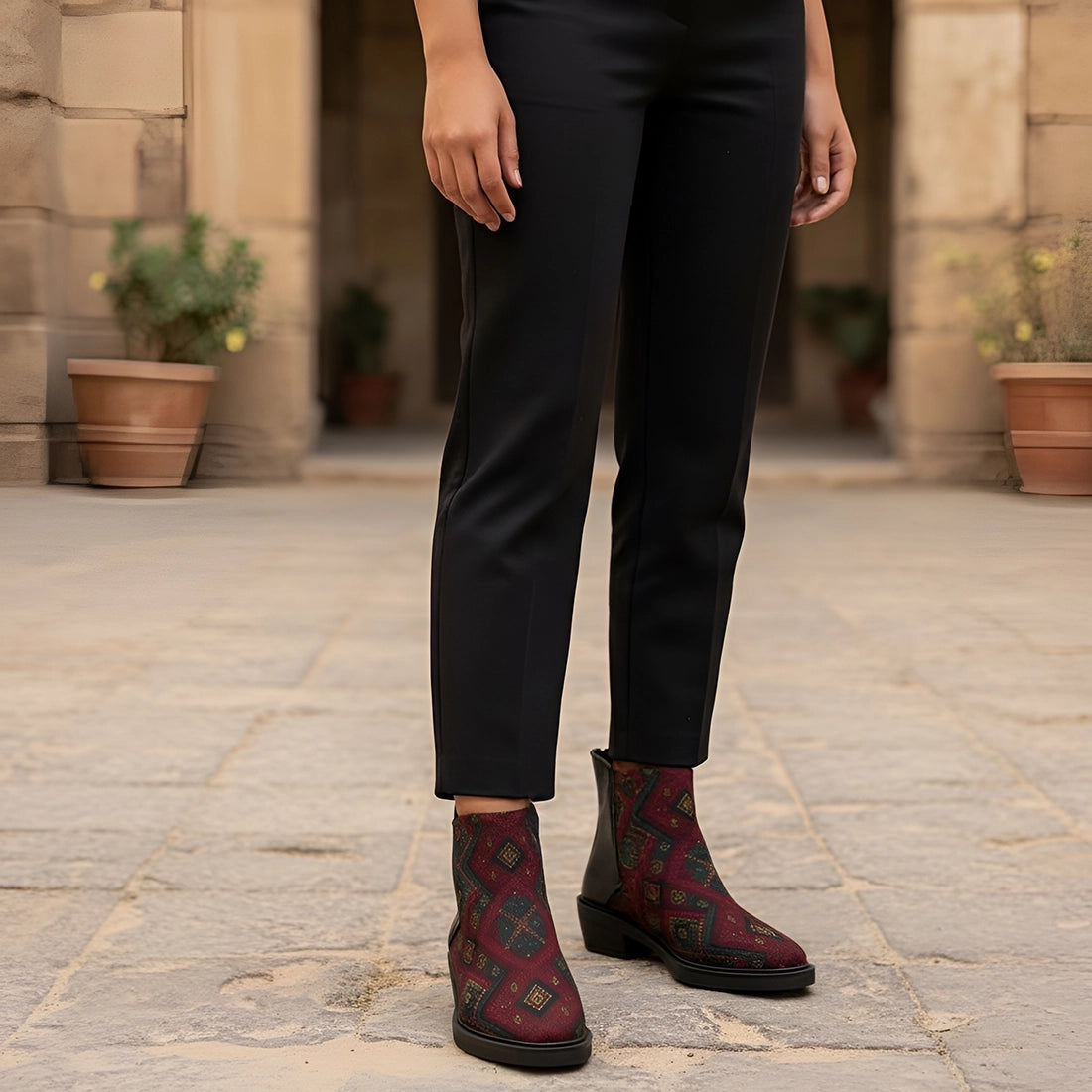 The Statement Boot Sahara Stitched