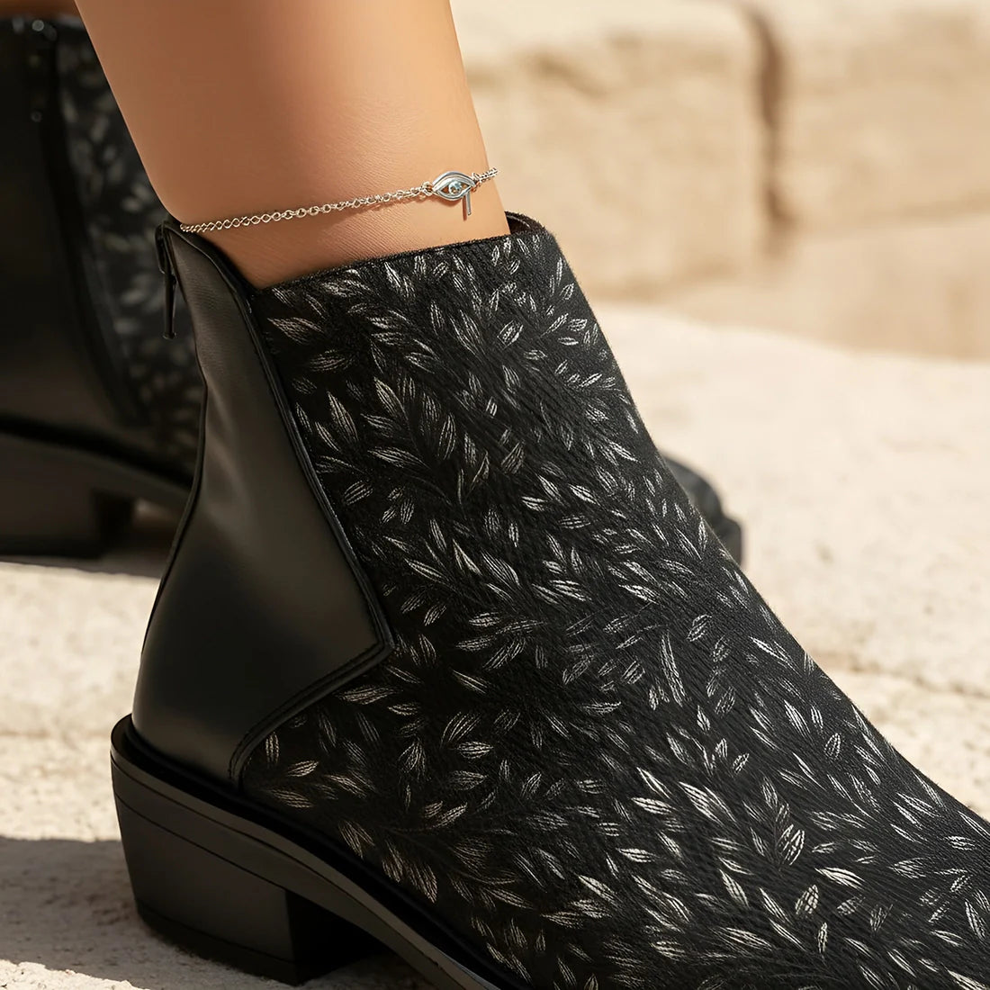 The Statement Boot Shadowleaf