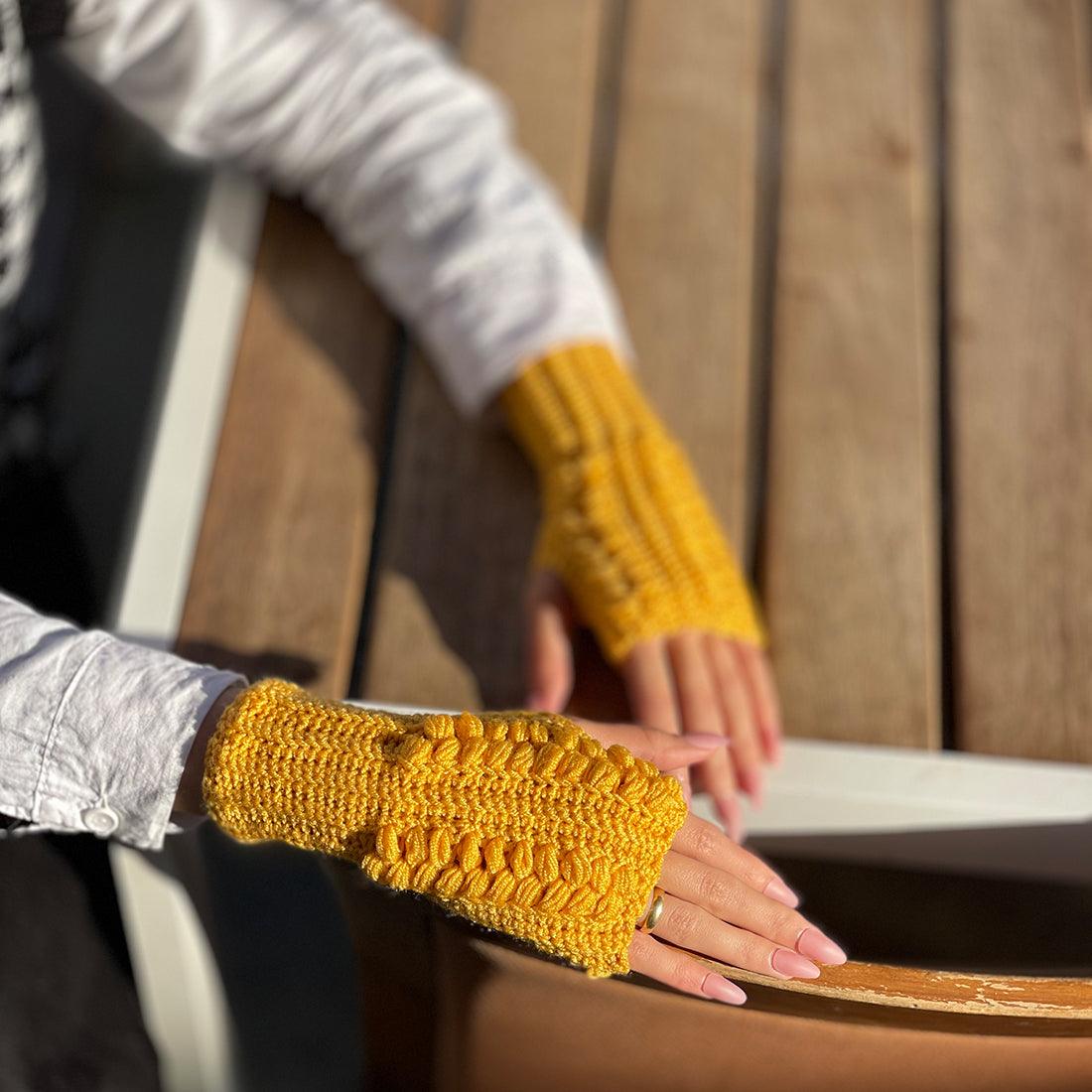 Floral Fête Fingerless - CANVAEGYPT