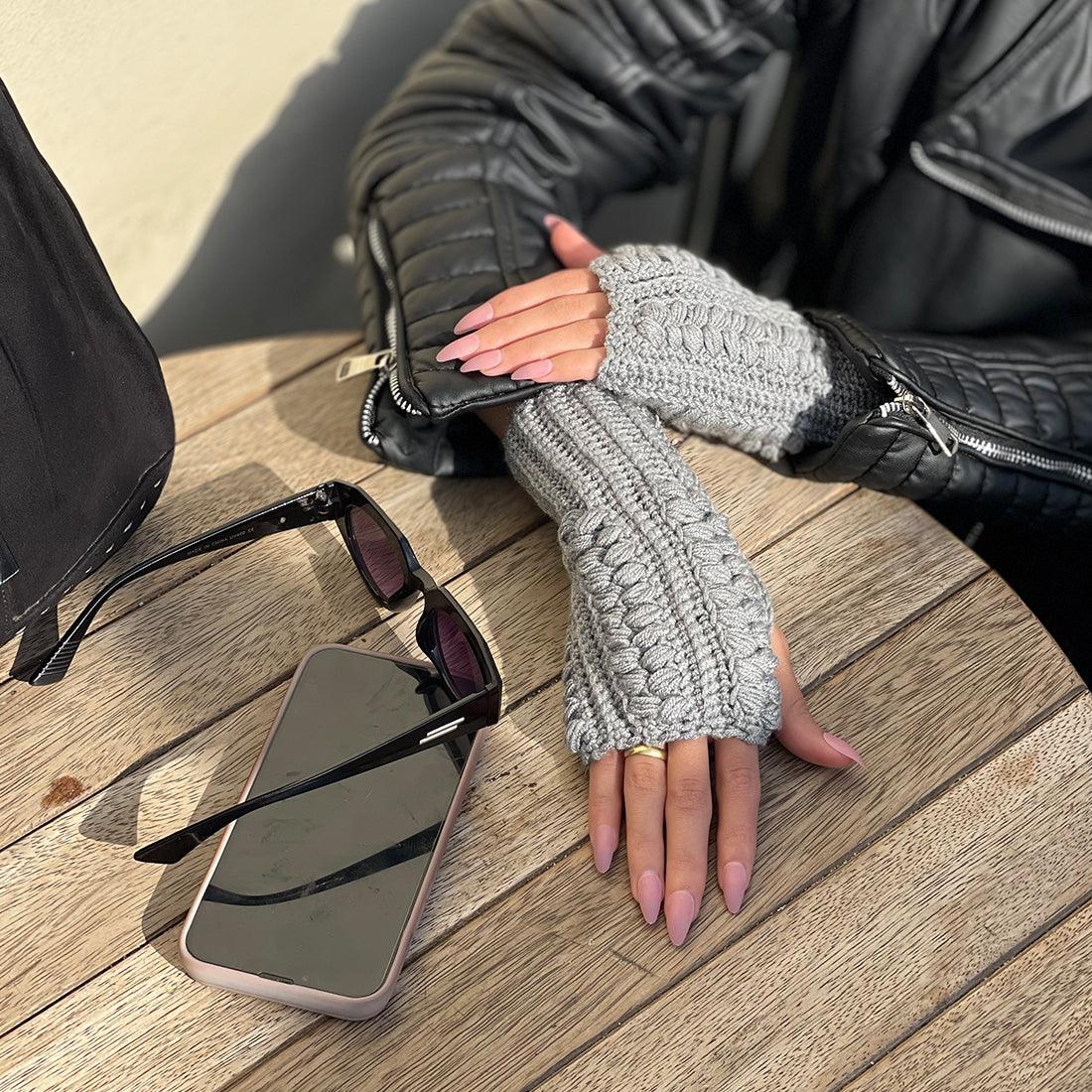 Floral Fête Fingerless - CANVAEGYPT