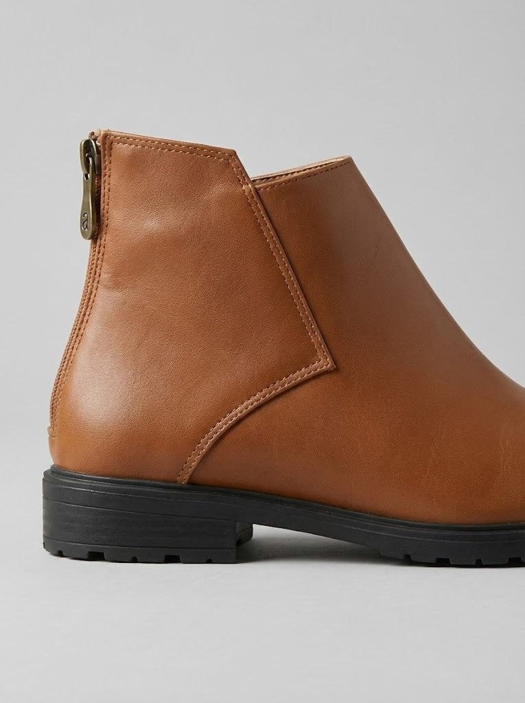 Metro Stroll Boots – Sleek, Chic, Effortless Havana