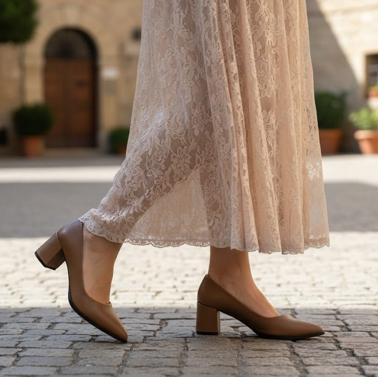 Café Uptown Classic Pumps – Effortless Elegance