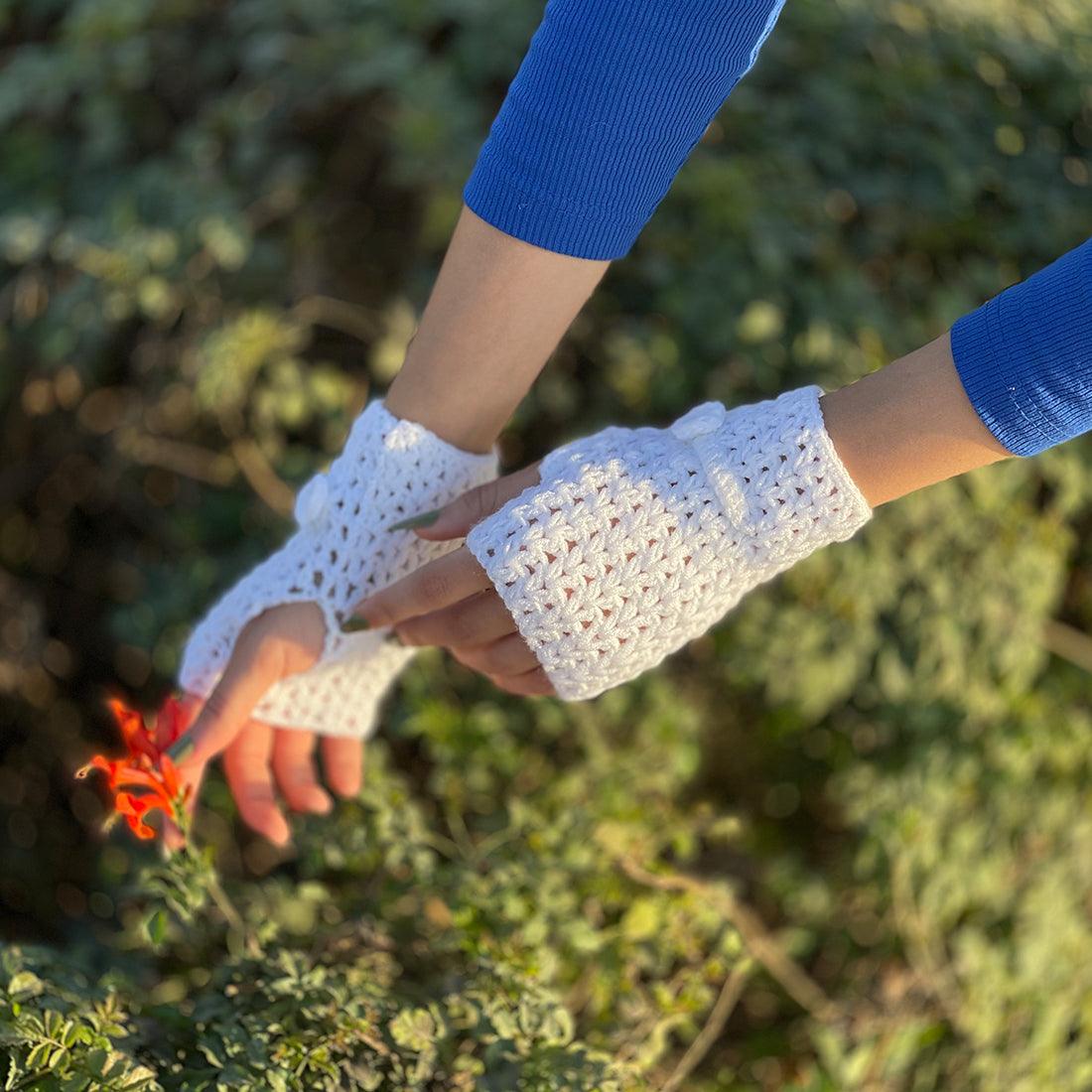 Retro Charm Fingerless - CANVAEGYPT