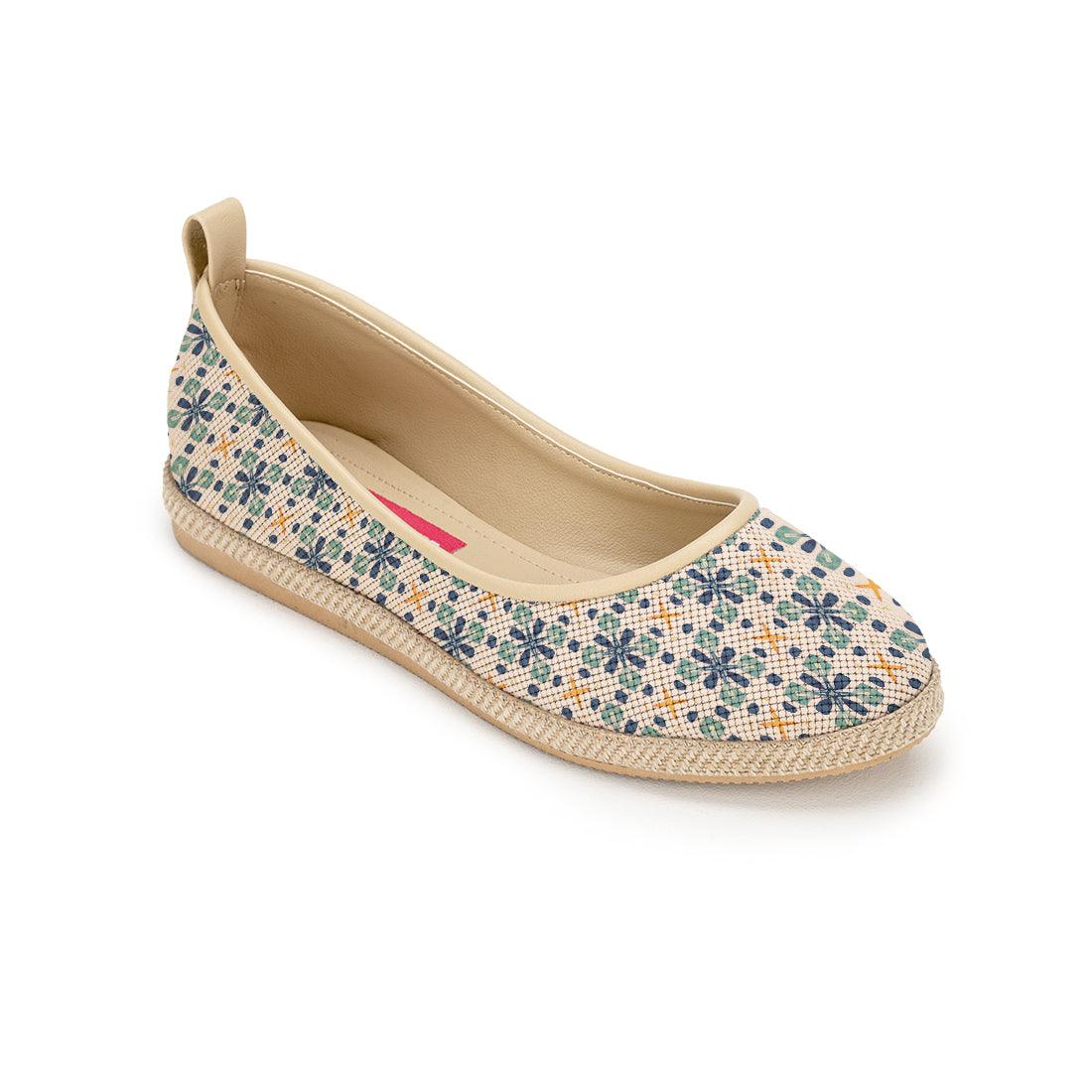 Beige Voyage Round Toe Decorated - CANVAEGYPT