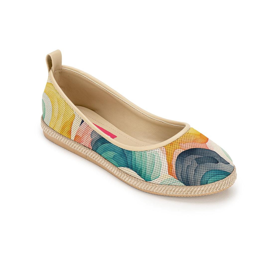 Beige Voyage Round Toe Scribbles - CANVAEGYPT