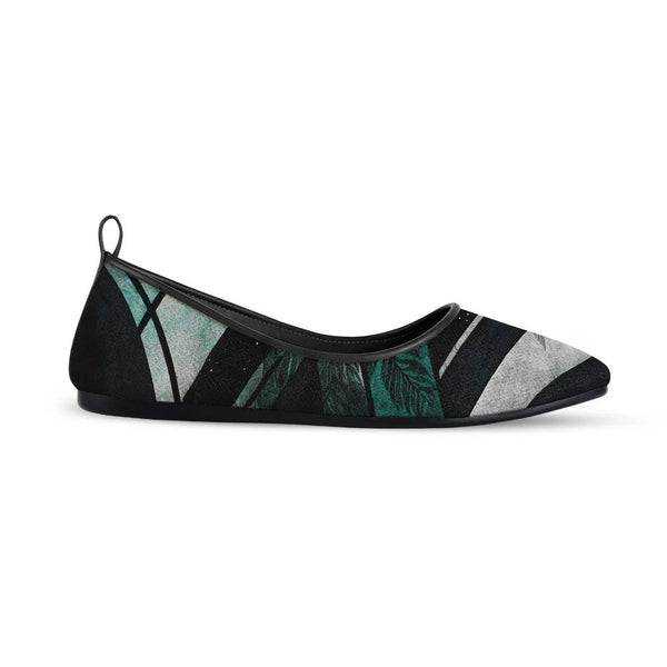 Black Round Toe Shoe Lines