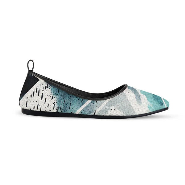 Black Round Toe Shoe Waves