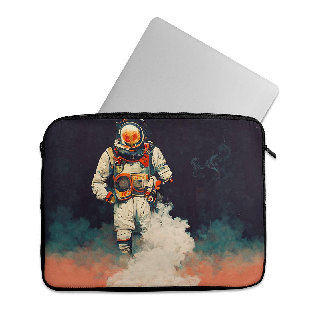 Laptop Sleeve Floating Astronaut - CANVAEGYPT