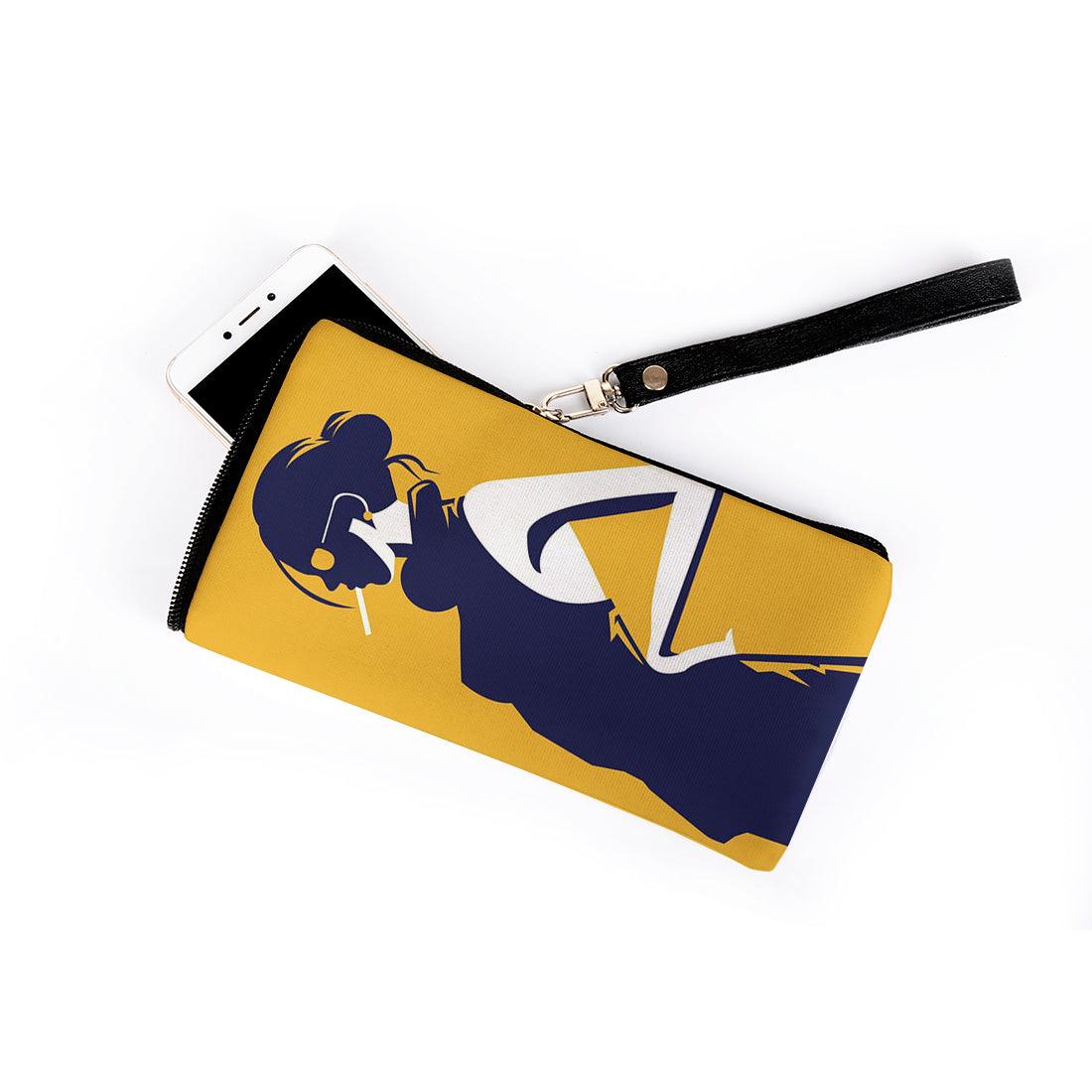 Mobile Case Posing - CANVAEGYPT