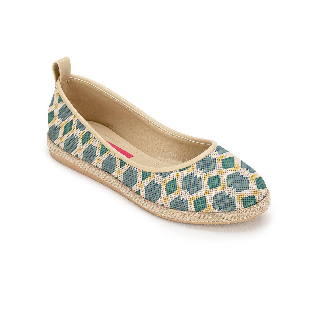 Beige Voyage Round Toe Pattern - CANVAEGYPT