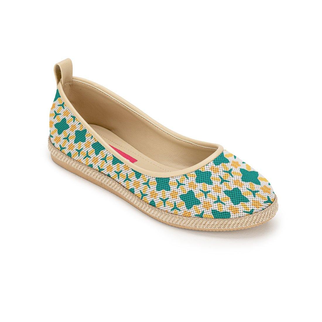 Beige Voyage Round Toe Stars - CANVAEGYPT